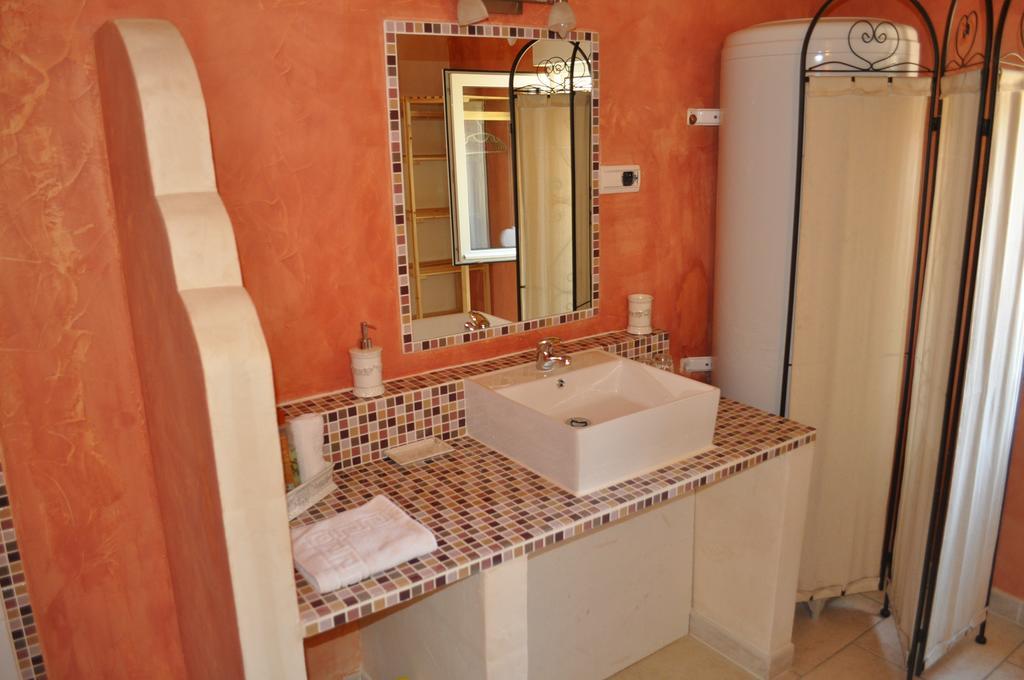 La Ribeyrette Bed & Breakfast Chamborigaud Стая снимка